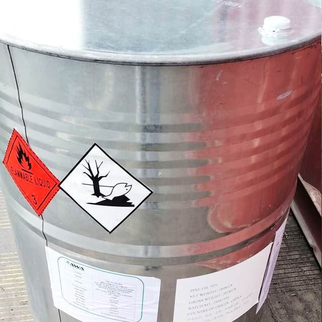  Olio di pino CAS 8002-09-3 